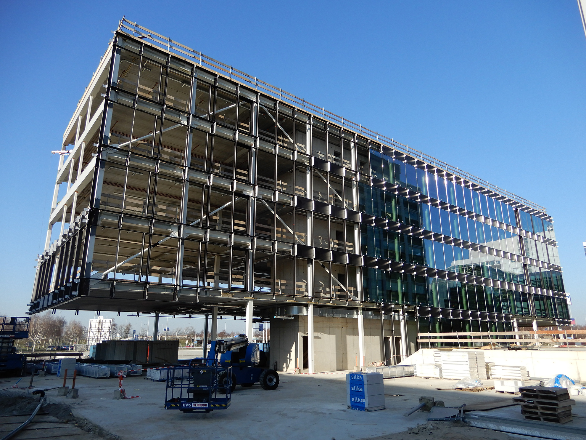 The_Base_D_curtain_wall.jpg